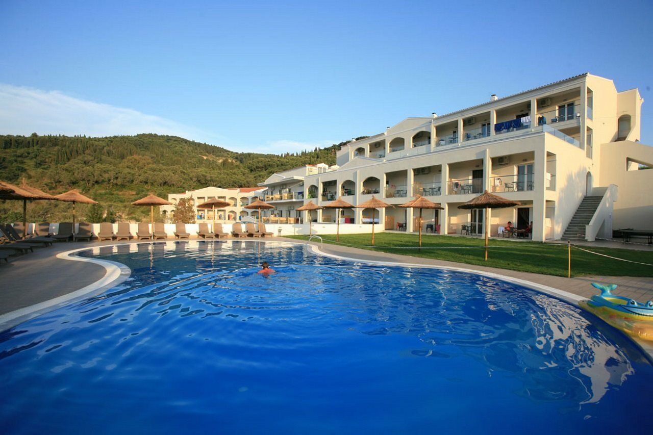 Hotel Saint George Palace 4*