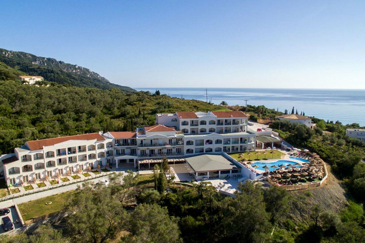 Hotel Saint George Palace 4*